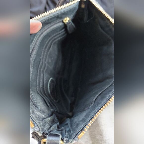 Fossil Black Leather Crossbody Multiple Zippered Compartments - Picture 10 of 10